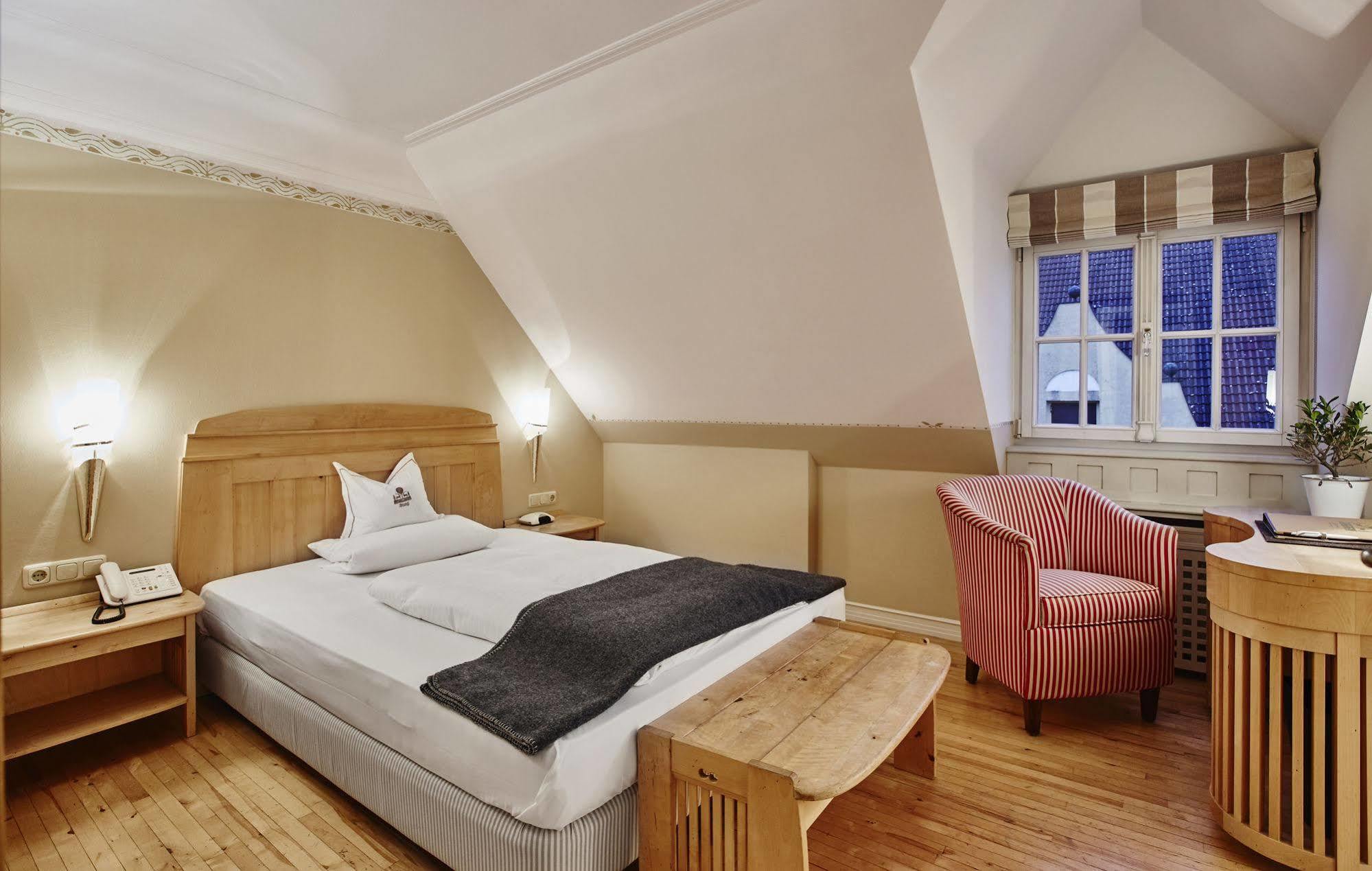 Hotel Gutsgasthof Stangl Vaterstetten Dış mekan fotoğraf